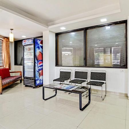 Oyo 48418 Sai Pritam Hotel Nashik Eksteriør billede