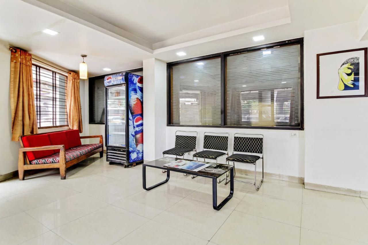 Oyo 48418 Sai Pritam Hotel Nashik Eksteriør billede