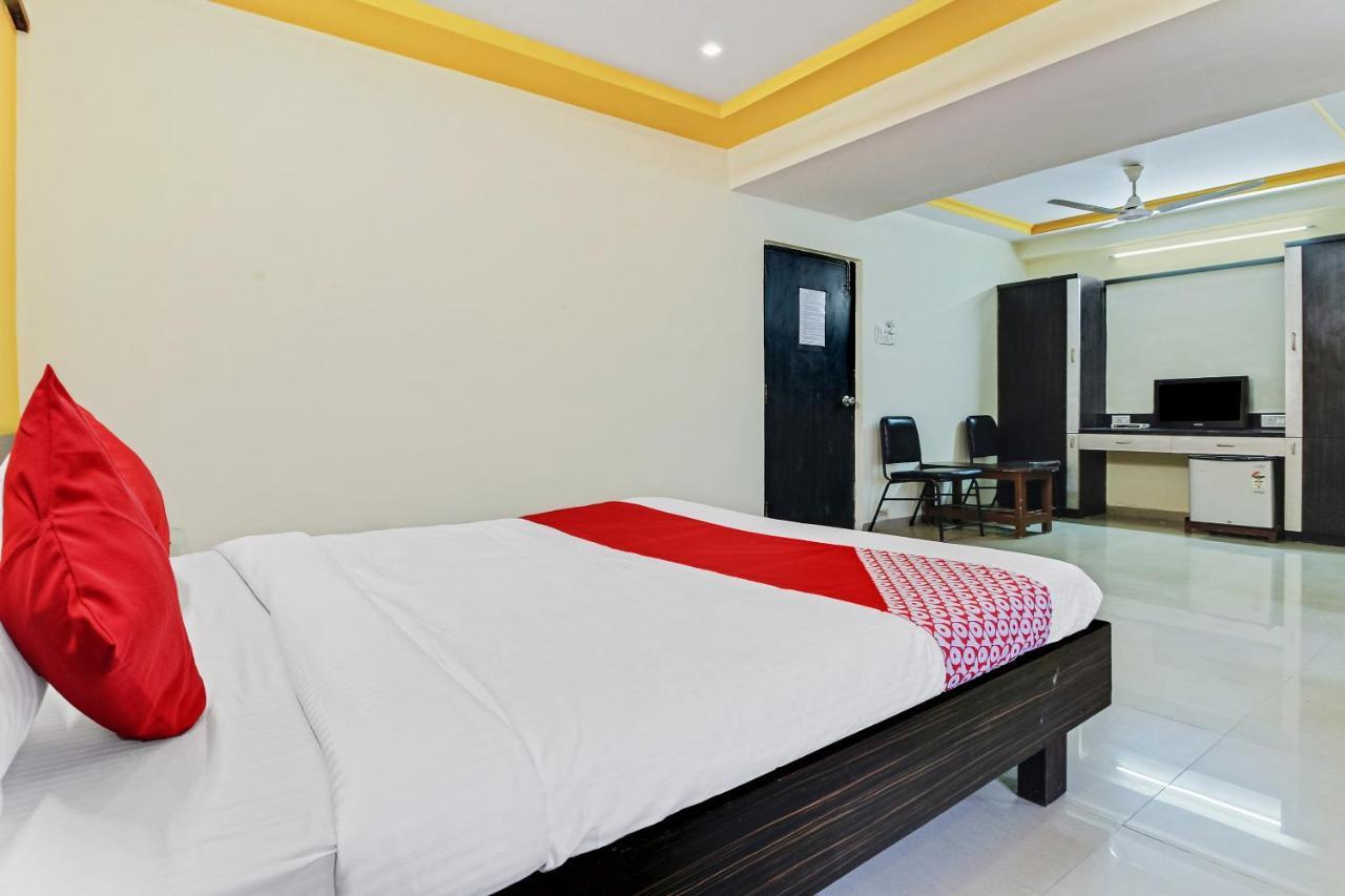 Oyo 48418 Sai Pritam Hotel Nashik Eksteriør billede