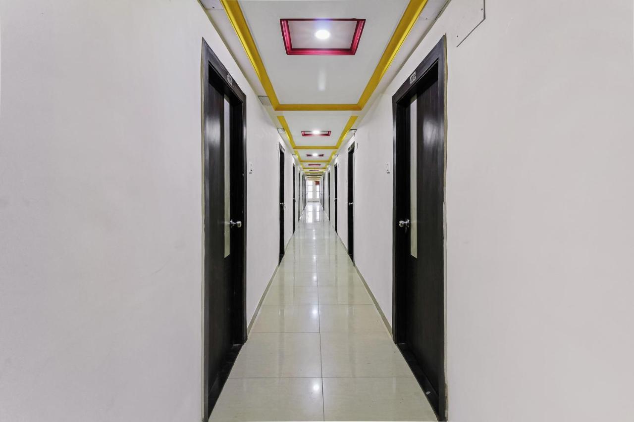 Oyo 48418 Sai Pritam Hotel Nashik Eksteriør billede