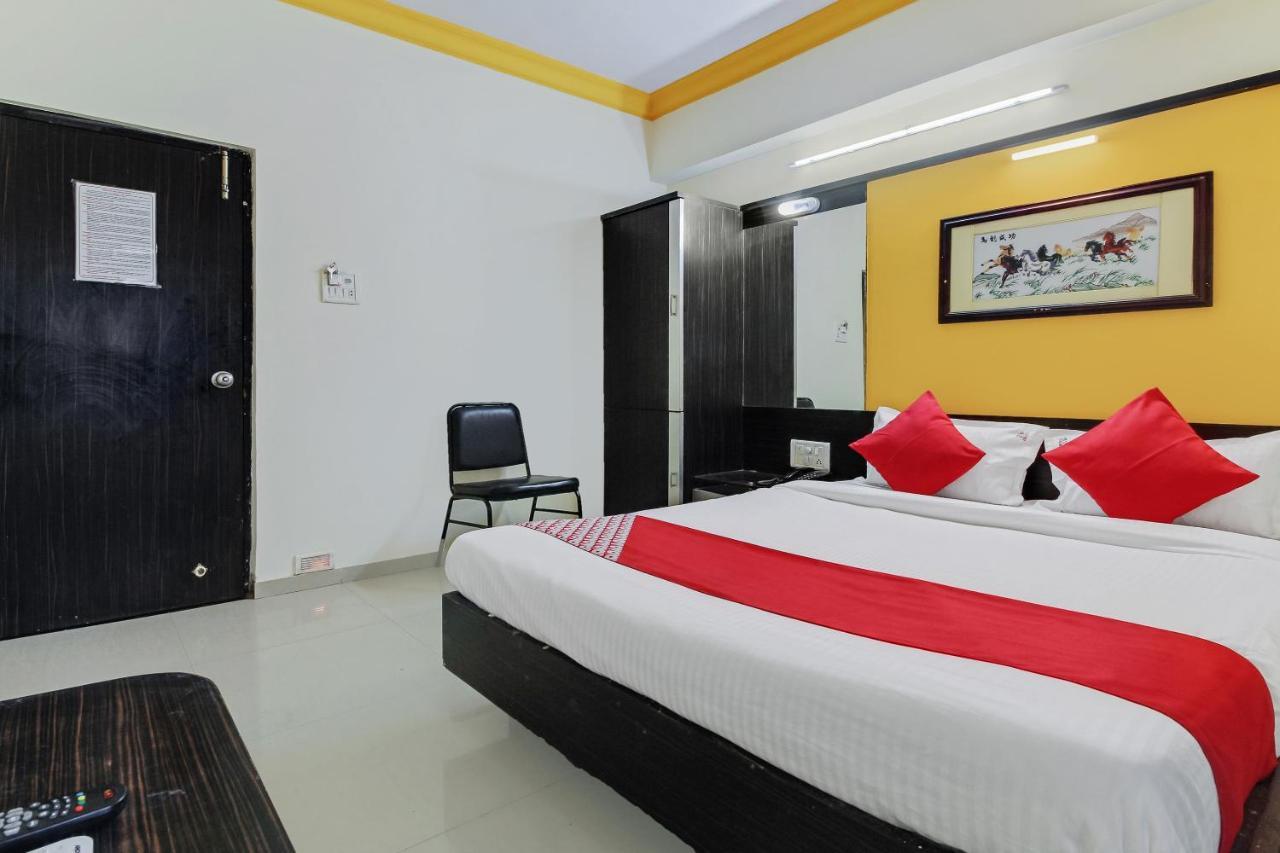 Oyo 48418 Sai Pritam Hotel Nashik Eksteriør billede